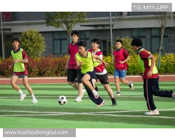 寝室足球:在小空间中点燃激情与友谊的青春竞技之旅